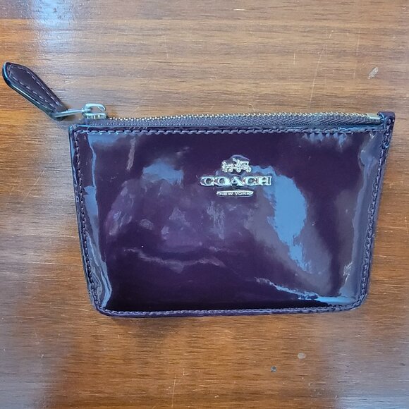 Coach Glossy Burgundy Red Patent Leather Coin Pouch Wristlet w keychain - Picture 5 of 15